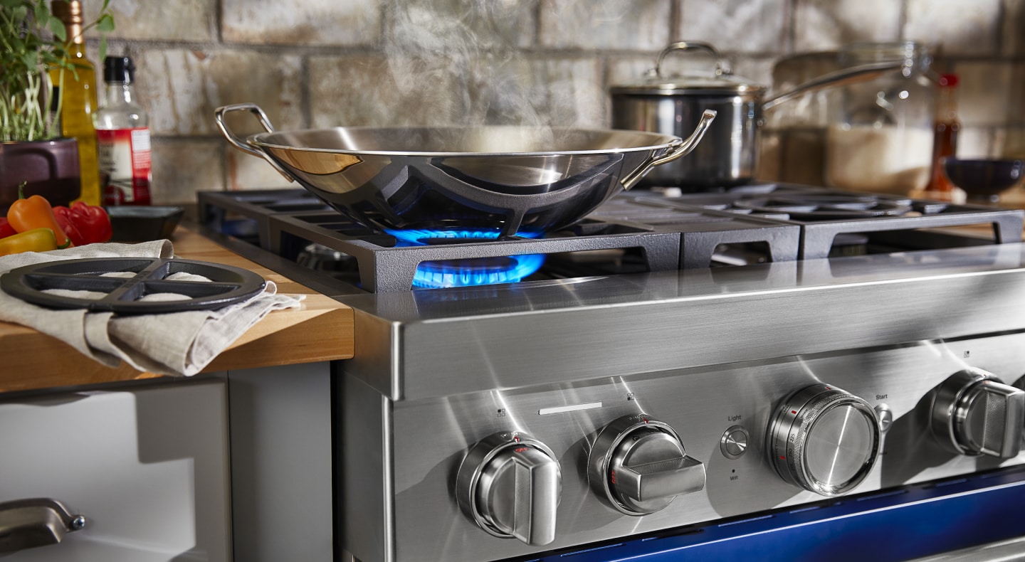 Guide To The Parts Of An Electric And Gas Stove | KitchenAid